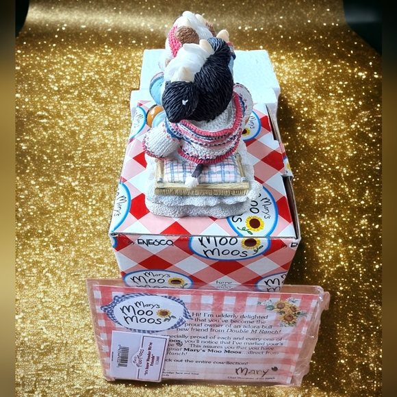 Mary's Moo Moos "It's Snow Wonder We're Friends" Limited Edition Figurine - Picture 2 of 8